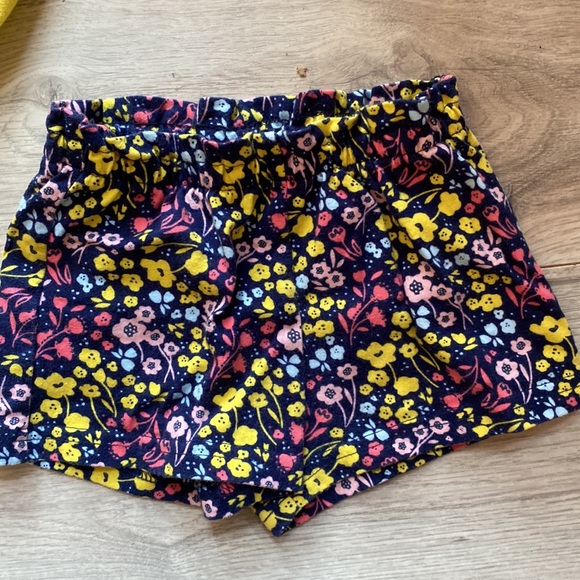 Little Sister Outfit - Picture 5 of 8